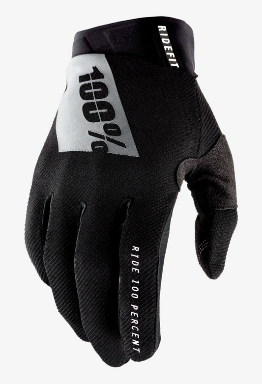 Halfords Essential Full Finger Cycling Gloves - Black - 3-7 years